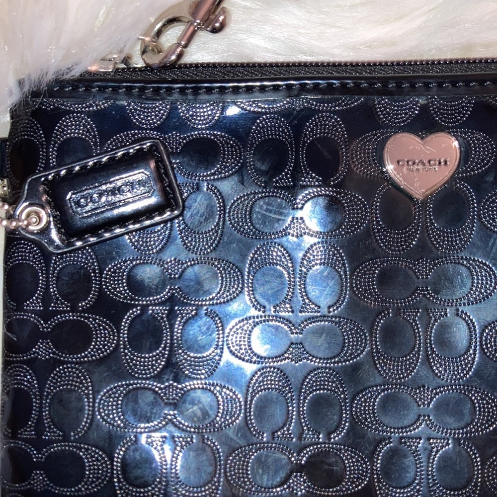 COACH NEW YORK blk wristlet, blk patent leather, 1 inside pocket $29